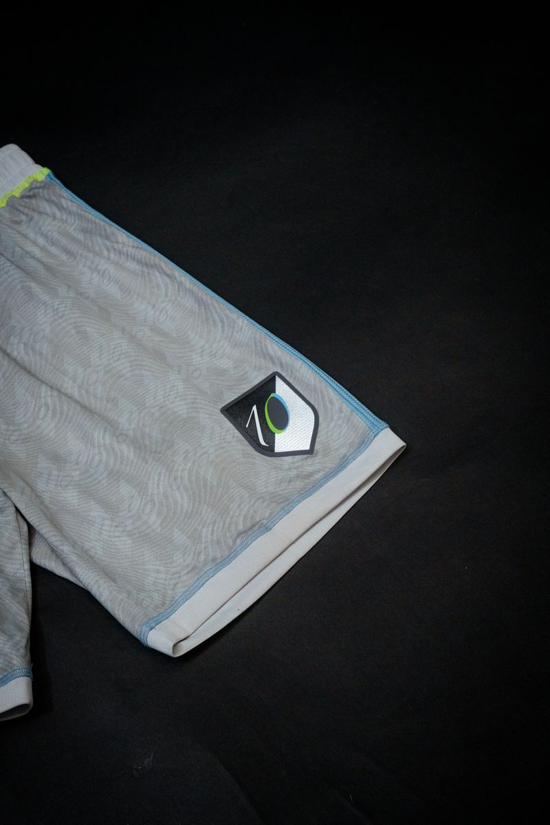 OFFICIAL ELLË 10 YEARS SHORTS